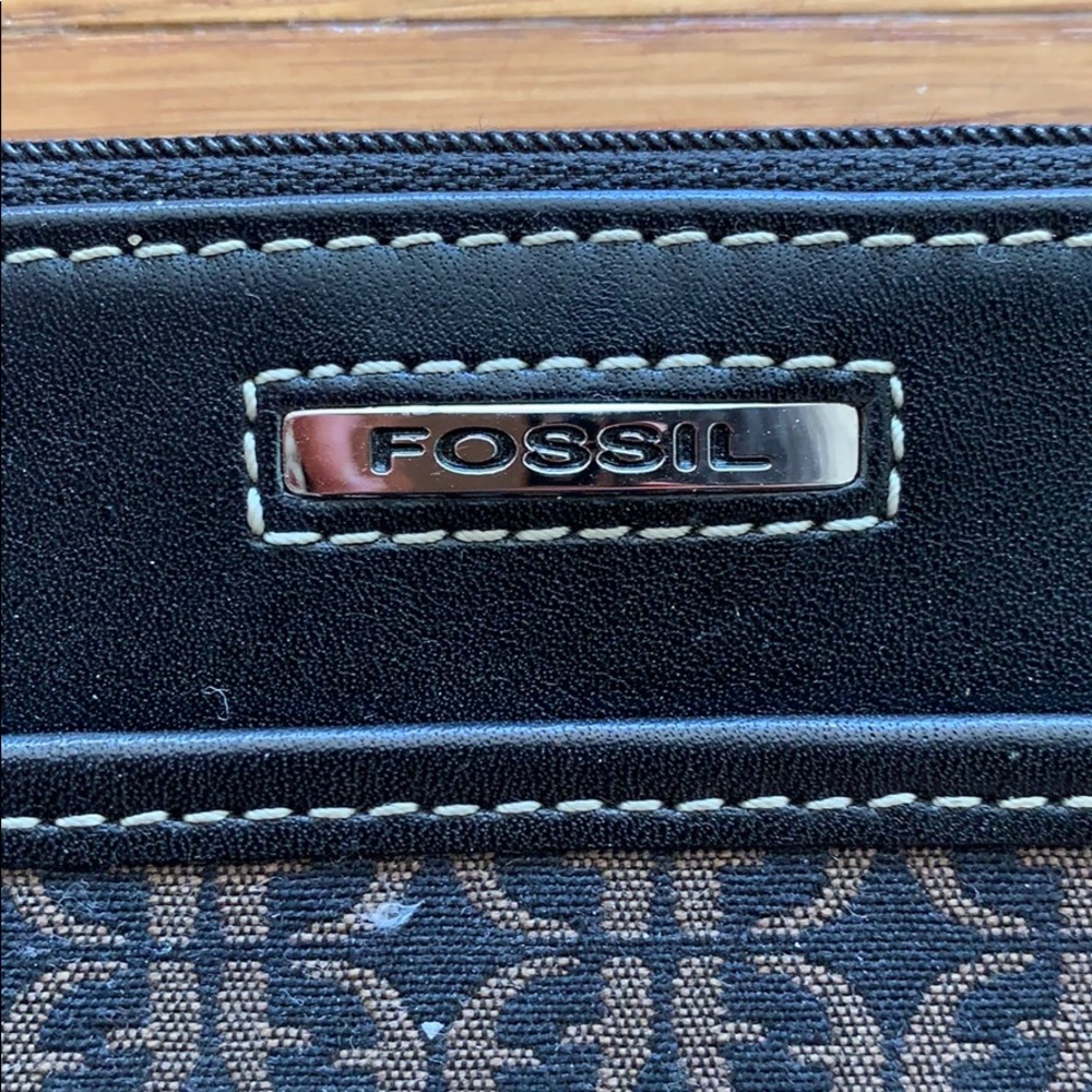 Fossil Wristlet - Picture 6 of 9